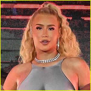 iggy azaela onlyfans leak|Iggy Azalea Boobs Tease Topless Onlyfans Video Leaked